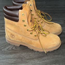 Timberland Premium Boots – Size 8, Like New (Worn Once!)
