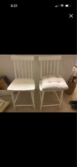 White barstool