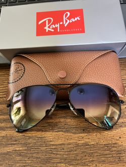 Ray Ban Aviators 58mm. Black Frame w/ Dark Blue Gradient Lenses. Brand New. 