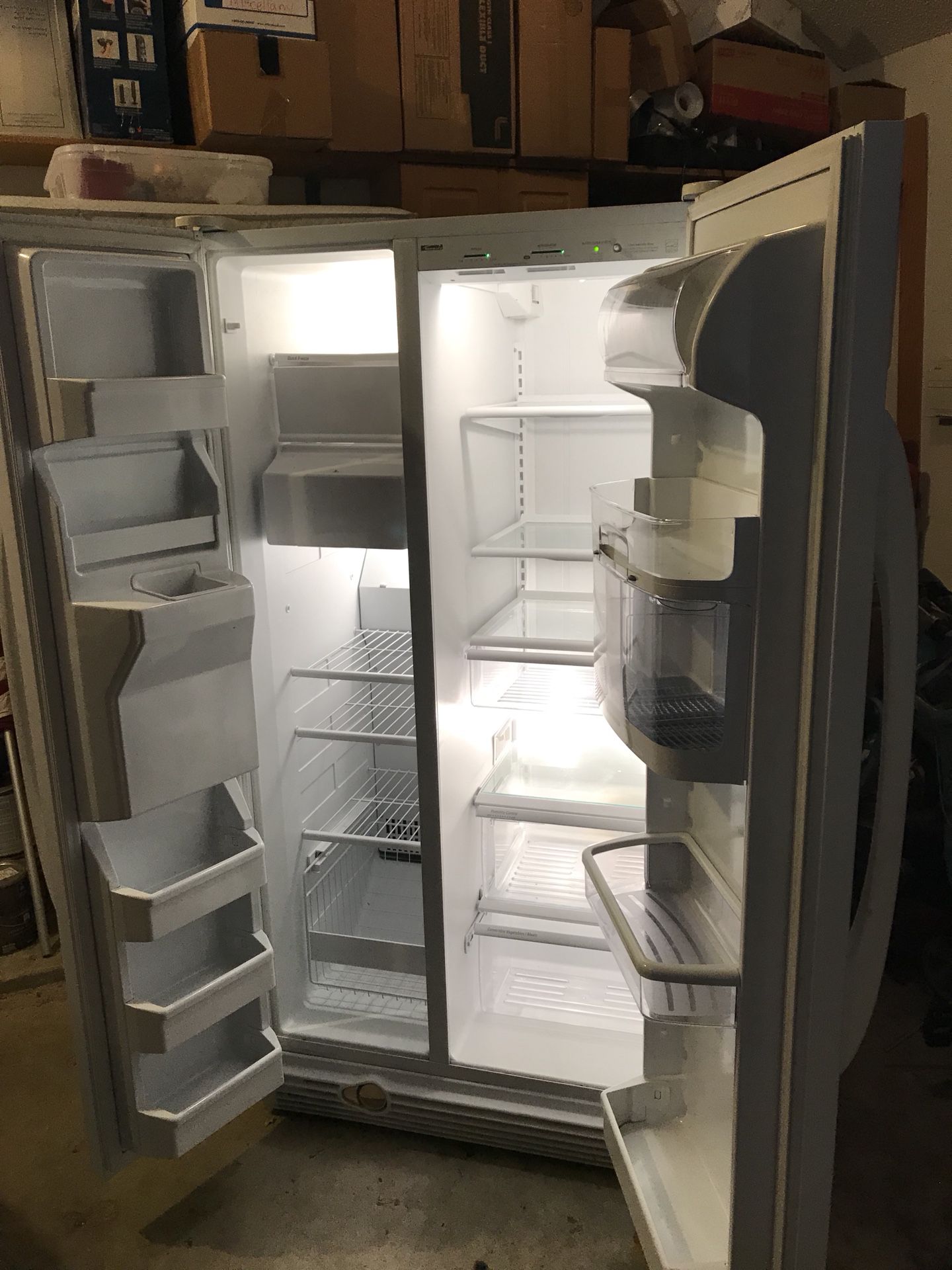 Kenmore Refrigerator/Freezer with Filtered Water Dispenser