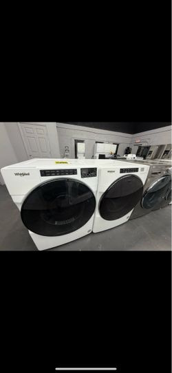 Whirlpool Washer and Dryer Set “27 ( Lavadora Y secadora )