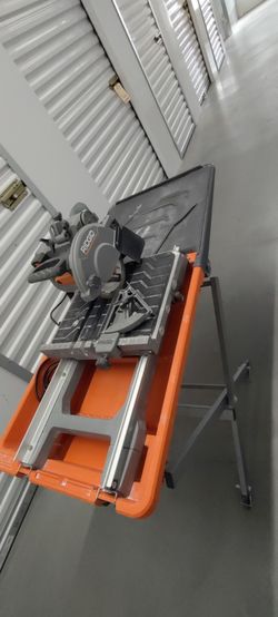 RIDGID  8" Wet Tile Saw with Stand