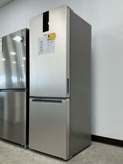Whirlpool 24 in. 12.7 cu. ft. Garage Ready Bottom Freezer Refrigerator