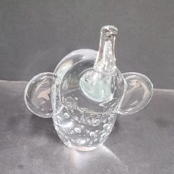 Beautiful Vintage Glass Elephant Paperweight 