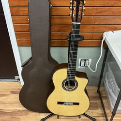 Cordoba Luthier Series GK Pro Negra 6-string Acoustic Guitar W/ Guitar Case 