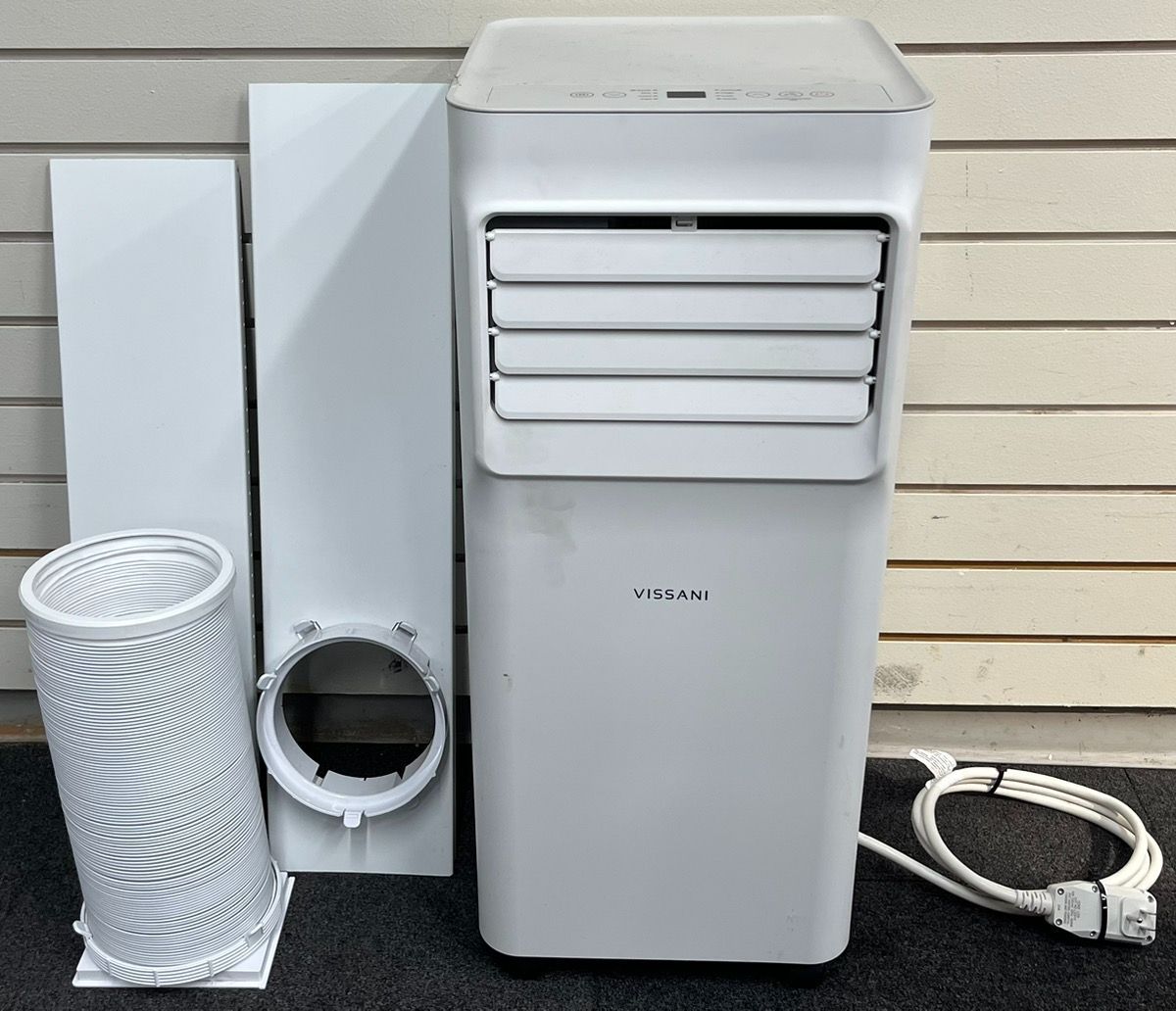Vissani 5000 BTU Portable Air Conditioner – Complete Kit, Tested & Clean (A1G010829)