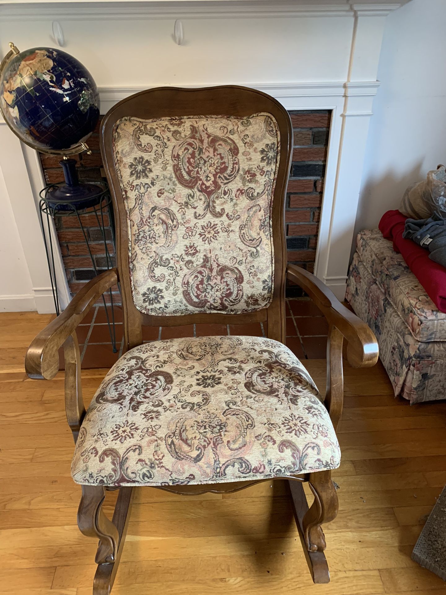 Rocking Chair-Antique Style