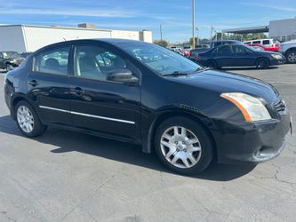 2012 Nissan Sentra -- good commuter car