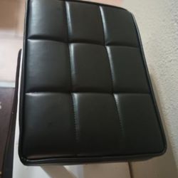 LUE BONA X-Leg Foot Rest/Stool