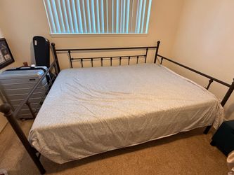 Queen Wrought Iron Daybed