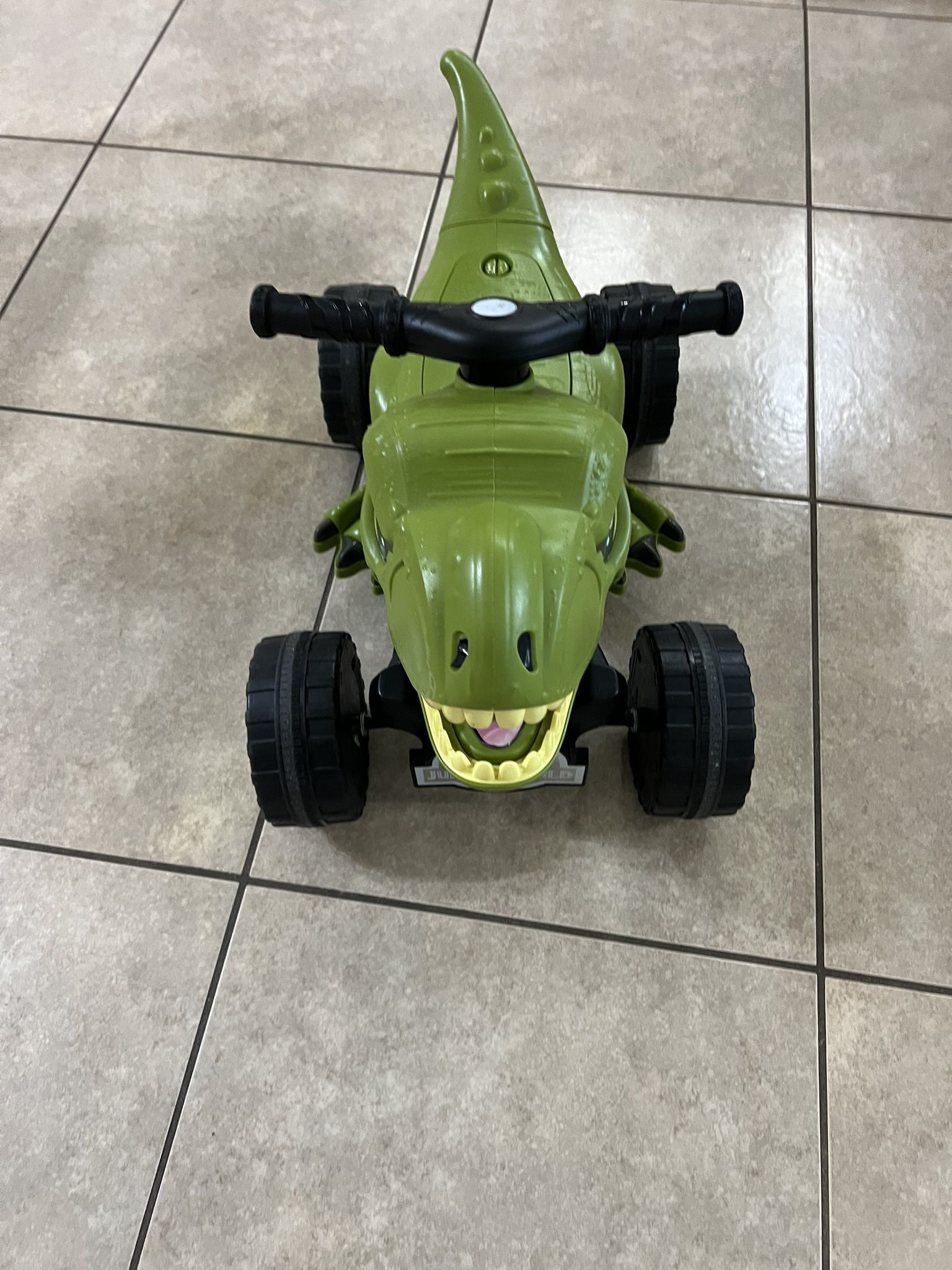 Jurassic World 6V T-Rex Quad with Interactive Play Features