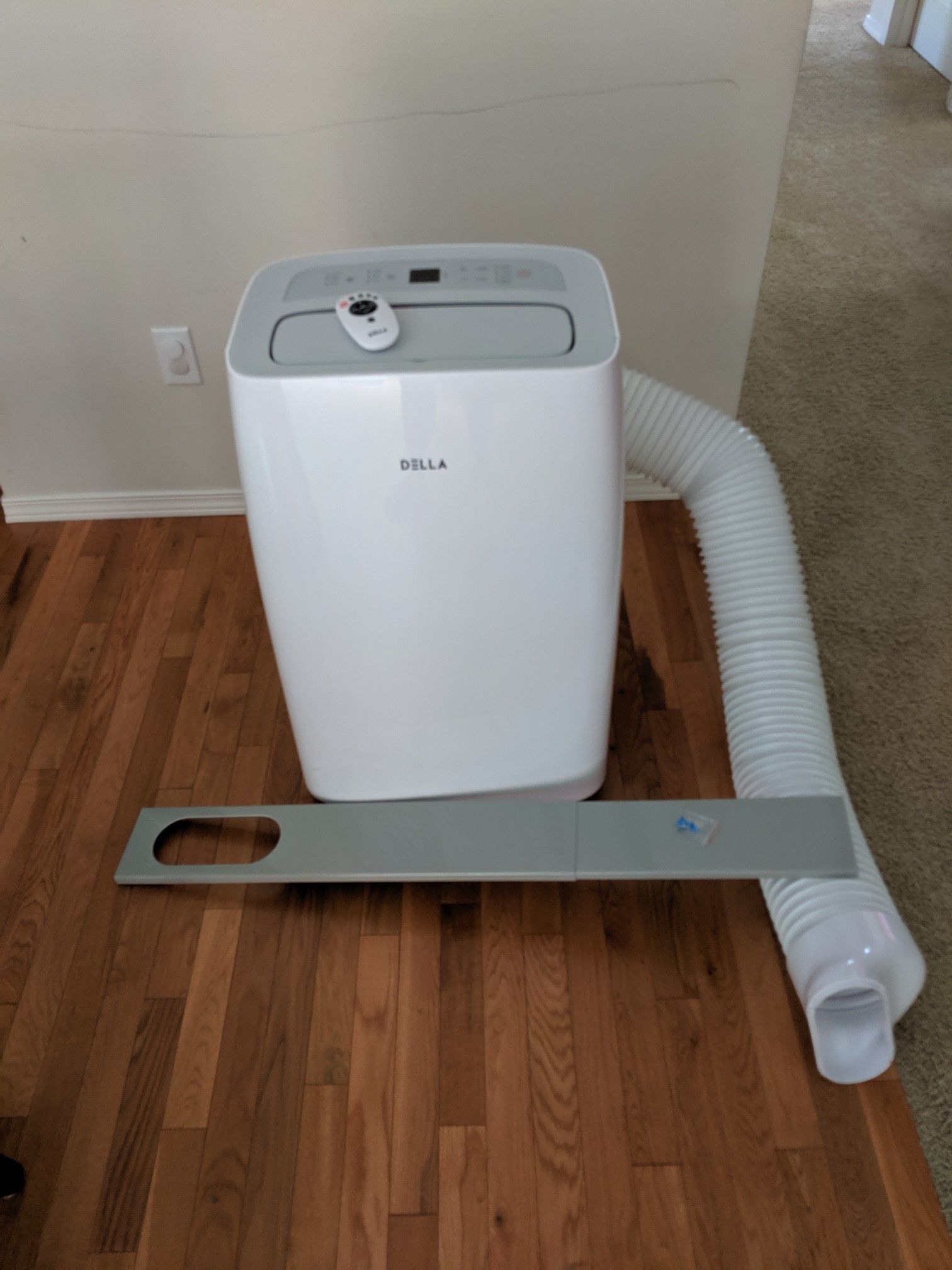 DELLA 12000 BTU Portable Air Conditioner