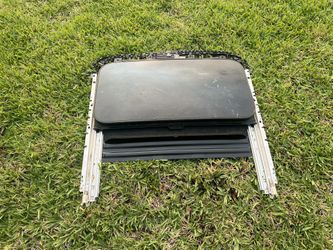 Infiniti Q60 Sun Roof