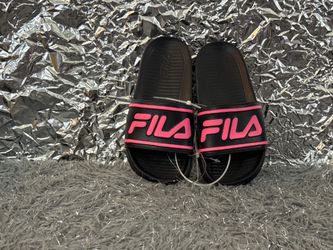FILA GIRL'S SLEEK SLIDE BLACK AND HOT PINK NEW- SIZE 1 YOUTH
