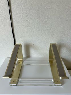 Laptop stand