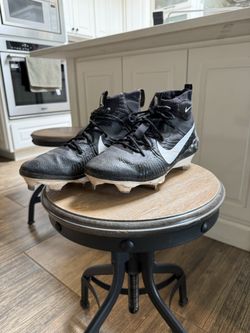Nike alpha black huarache baseball cleats