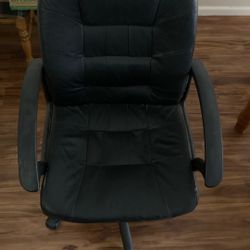 Black Computer Chair On Wheels