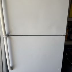 Used 17.5 cu ft GE Refrigerator