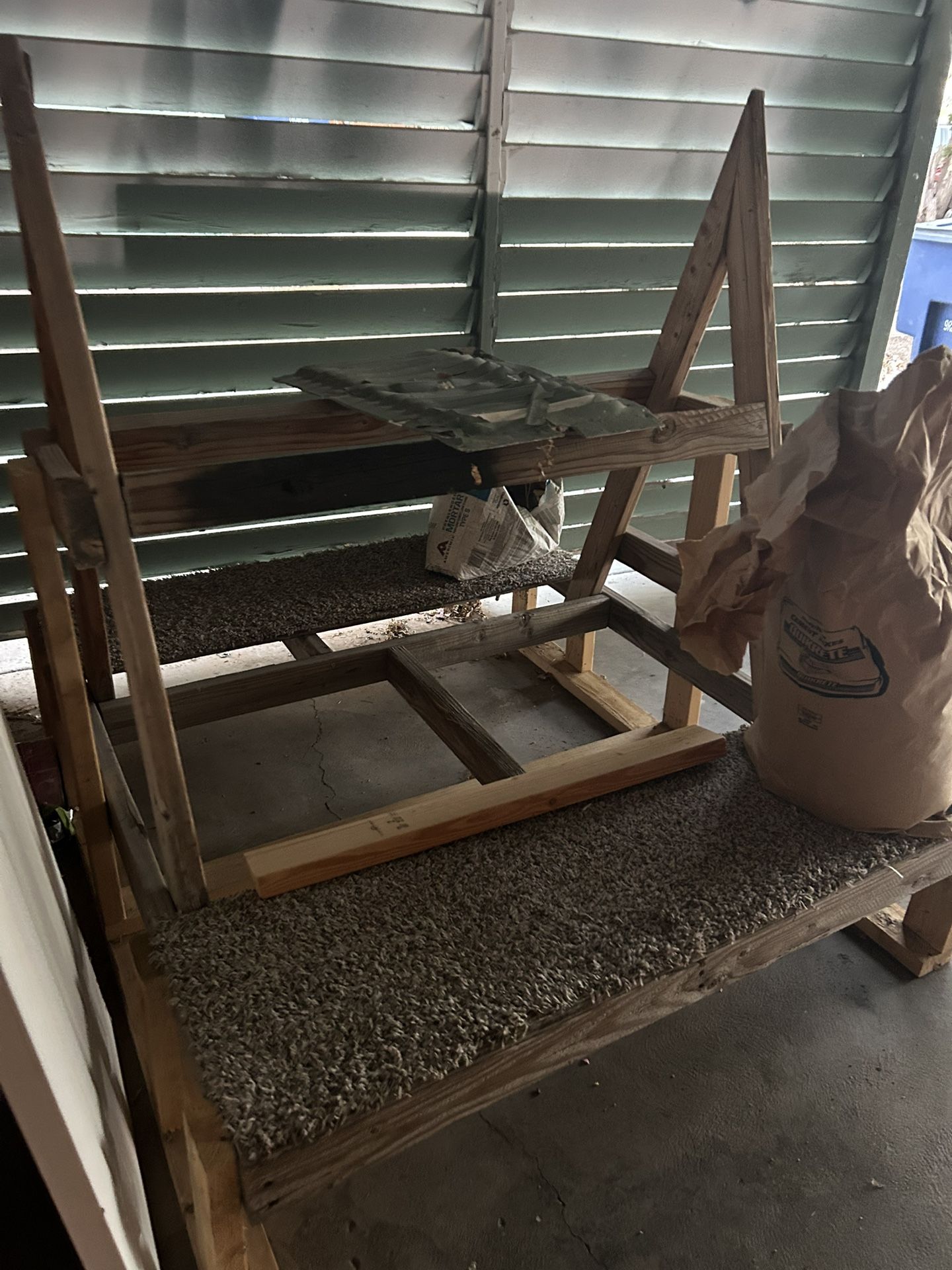 Wood To Carry Materials I The Bed