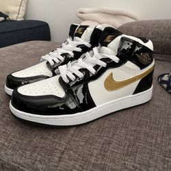 Nike Men’s Size 9