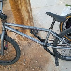 18 In Warhammer Nitrous BMX Bike $100 OBO