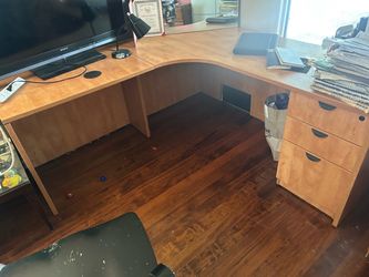 Commercial office desk