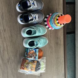 Shoes Size 7 And New Socks (12-18 Month ) Toy 