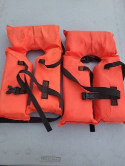 Stearns Type II Child size orange life vests, set of 2. 30-60# child.
$15 for both.
Will separate for $10 each.
