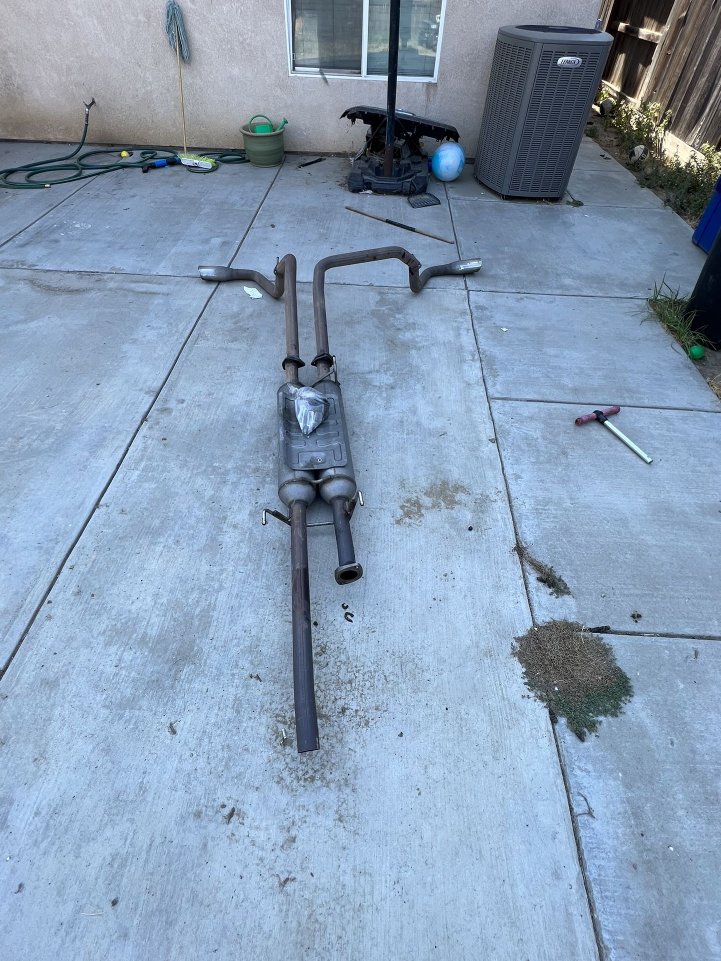 OEM TOYOTA TUNDRA TRD PERFOMANCE DUAL EXHAUST SYSTEM & TRD TAILPIPE KIT USED