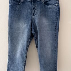 Jeans Blue Stone Wash Stretch Denim Capri Jeans Size 14. NEW without tags.