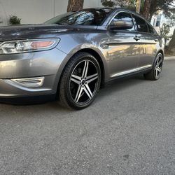 2011 Ford Taurus