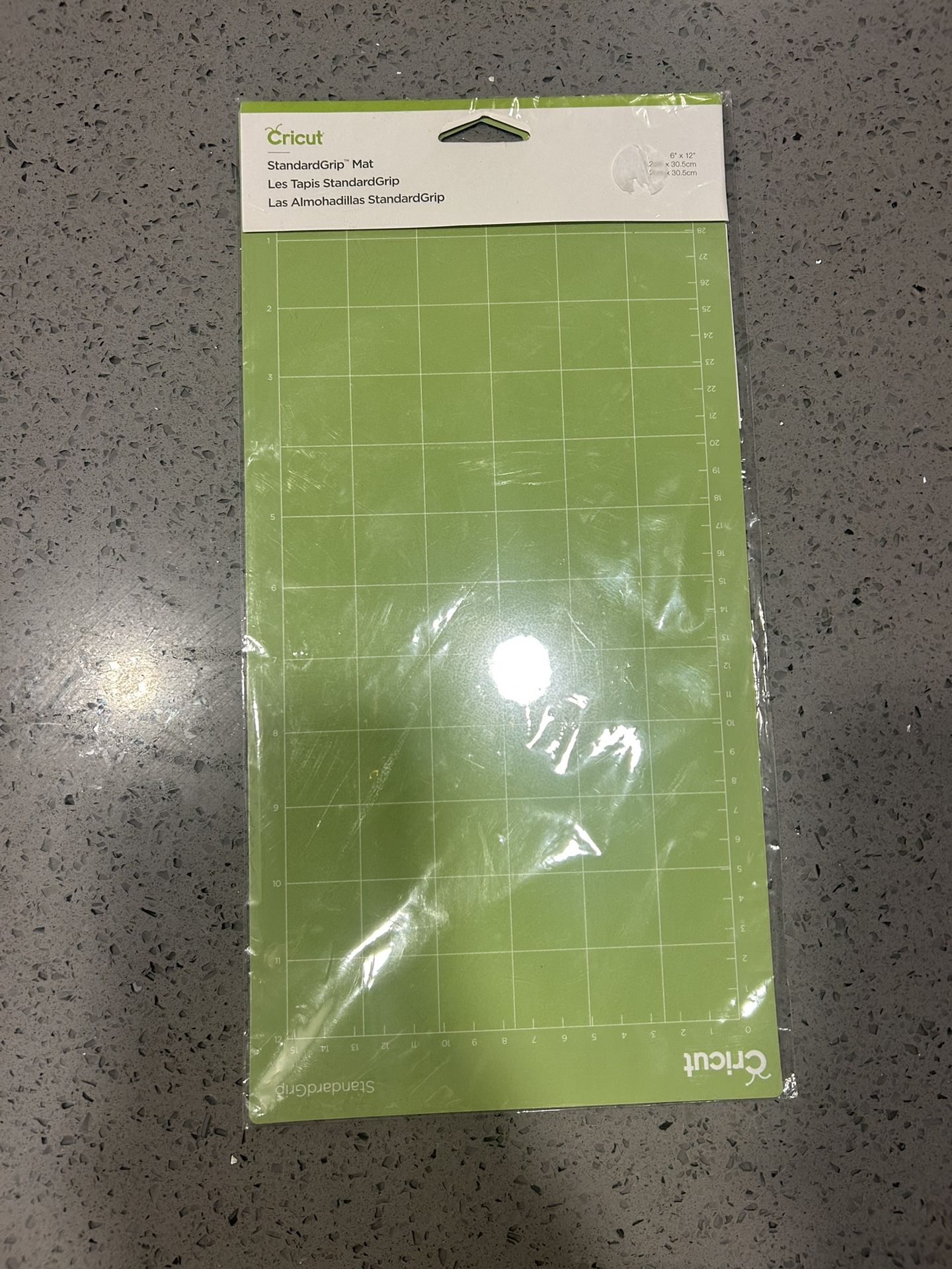 Brand New Cricut StandardGrip Cutting Mat – 12” x 6”