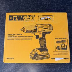 Dewalt 20V MAX Cordless 1/2 in. Drill/Driver, (2) 20V 1.3Ah Batteries, Charger and Bag