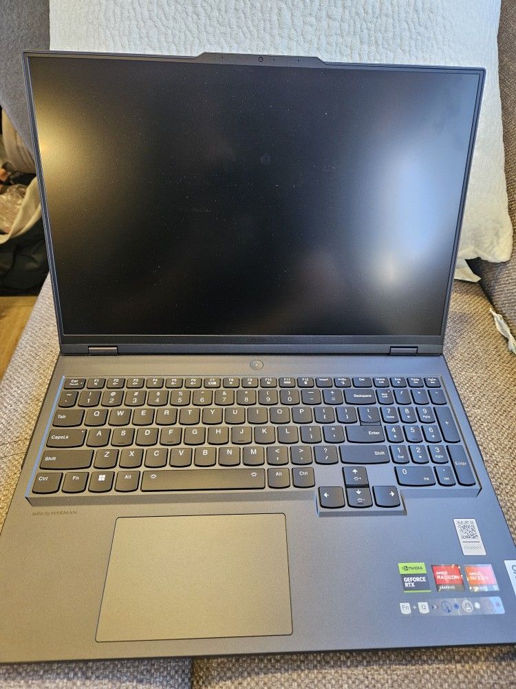 Legion Pro 7 Gen 8 AMD RTX4080