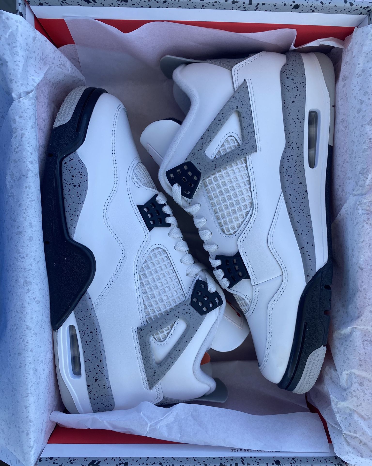 Jordan 4 Retro White Cement (2025) DS Size 9