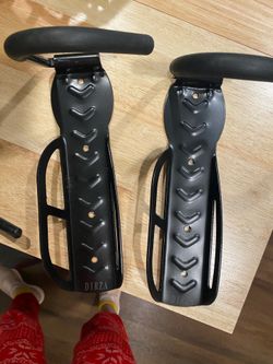 Wall bike rack