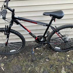 Men’s 26 inch roadmaster mountain bike please read description and look at all pictures