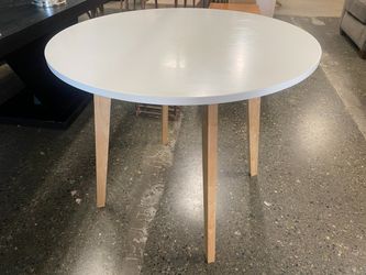 White Round Wooden Dining Table