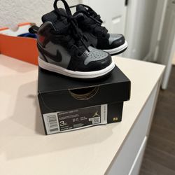 Nike Jordan 1 Mid, Size 3c, Brand New 
