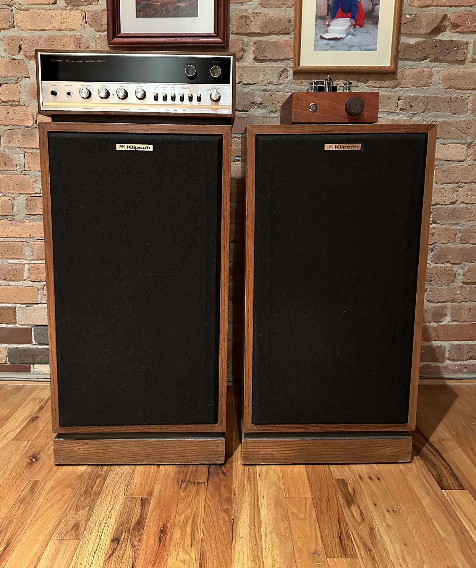 Set Of Klipsch Quartet Speakers Nice Condition