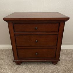 Nightstand 