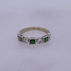 18k White Gold Diamond & Emerald Stone Ring 