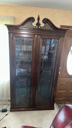 7 Ft Curio Cabinet