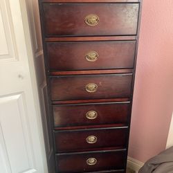7 Drawer Dresser