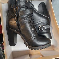 BCBG Padina Lug Boots 