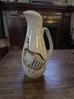 Red Wing Quail Pitcher. Vintage 