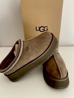 UGG WOMENS HICKORY TAZZ NEW IN BOX