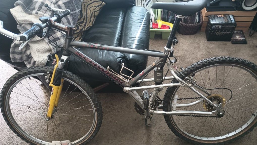 Schwinn Bicycle W Accessories