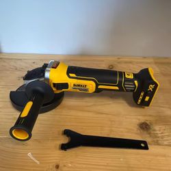 DeWalt Max XR Brushless Angle Grinder - 125mm, 8800 RPM, Cutting & Polishing for Metal/Wood/Pipe