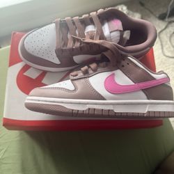 W Nike Dunk Low